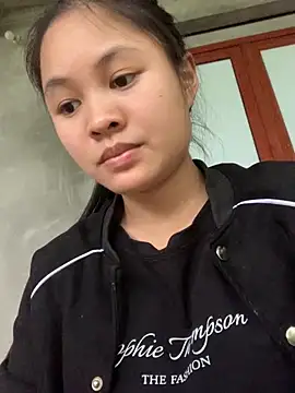 NhuFox online show from October 15, 9:20 am