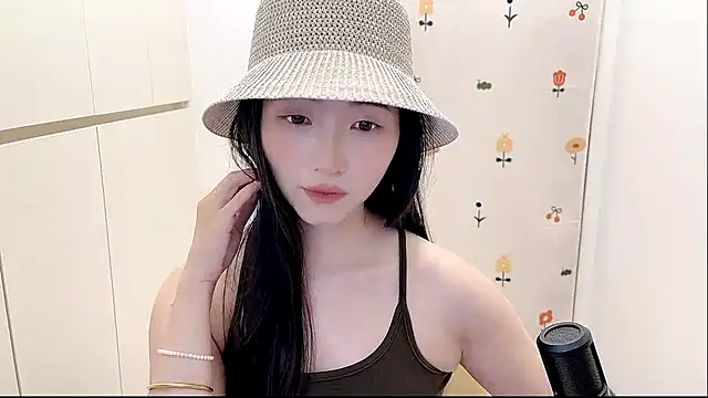 Rosalind xixi online show from October 12, 1:10 pm