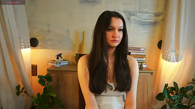 Snapshot of EvaDowe chatting on October 11, 7:40 am EvaDowe online show from October 11, 7:40 am