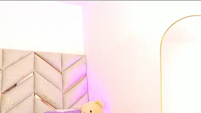 Snapshot of AlanaDoll chatting on September 27, 2:33 pm AlanaDoll online show from September 27, 2:33 pm