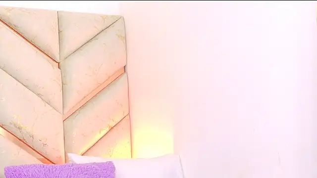 Snapshot of AlanaDoll chatting on October 2, 3:08 pm AlanaDoll online show from October 2, 3:08 pm