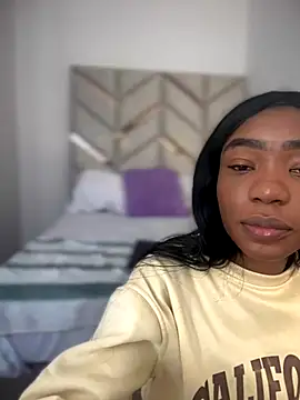 Snapshot of AlanaDoll chatting on November 25, 2:28 pm AlanaDoll online show from November 25, 2:28 pm