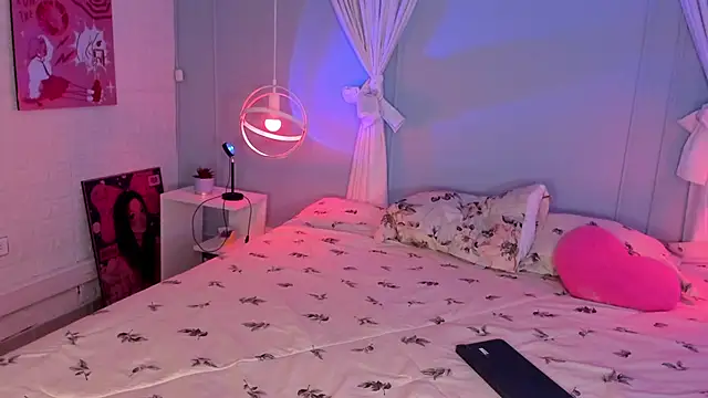 Hannahpage online show from October 29, 11:56 am