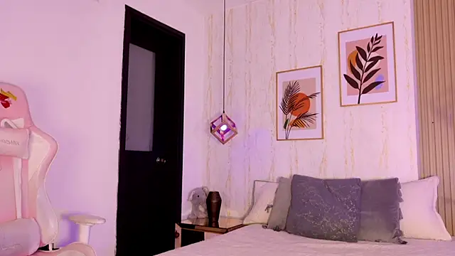 Ayleen Dunkan online show from September 23, 12:19 pm