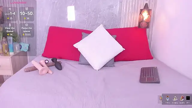 Lucia Guzman1 online show from December 3, 1:13 am