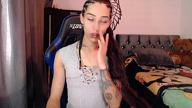 Snapshot of Sweet-Cris chatting on October 9, 6:28 pm Sweet-Cris online show from October 9, 6:28 pm