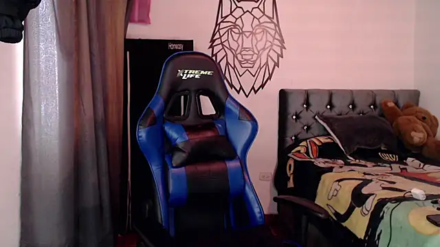 Snapshot of Sweet-Cris chatting on October 15, 2:28 pm Sweet-Cris online show from October 15, 2:28 pm