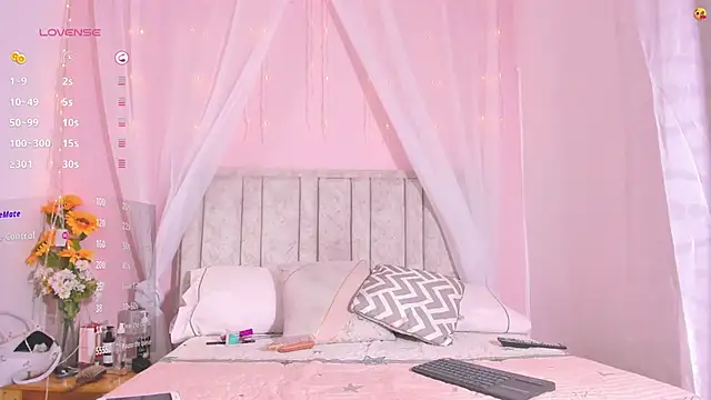 Rachellcooperrr online show from September 15, 6:30 pm