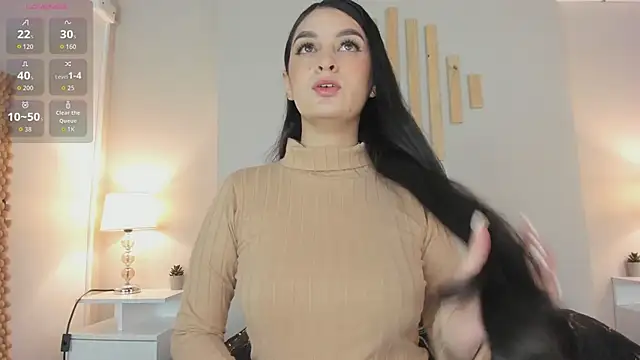 natachadiaz  online show from November 18, 11:03 am