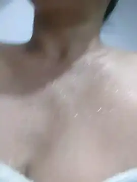 Snapshot of Nala1986 chatting on October 6, 11:35 pm Nala1986 online show from October 6, 11:35 pm