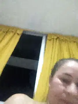 Snapshot of Nala1986 chatting on October 8, 1:36 am Nala1986 online show from October 8, 1:36 am