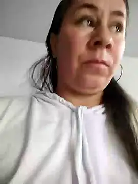 Snapshot of Nala1986 chatting on October 14, 3:02 pm Nala1986 online show from October 14, 3:02 pm