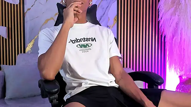 JulienSaint online show from October 15, 12:16 pm