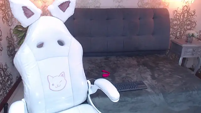 Snapshot of KendyLoveLans chatting on September 20, 3:40 am KendyLoveLans online show from September 20, 3:40 am