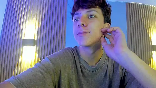 IM DAREN online show from October 4, 11:52 am