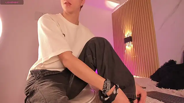 IM DAREN online show from October 26, 11:27 am