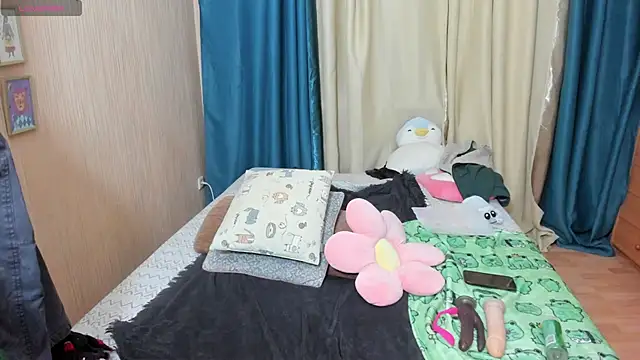 Dia Angel online show from October 3, 7:00 pm