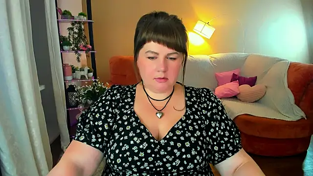 CrystaalStaar online show from September 13, 7:13 pm