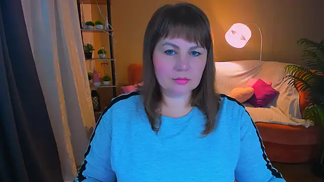 CrystaalStaar online show from November 5, 7:36 pm