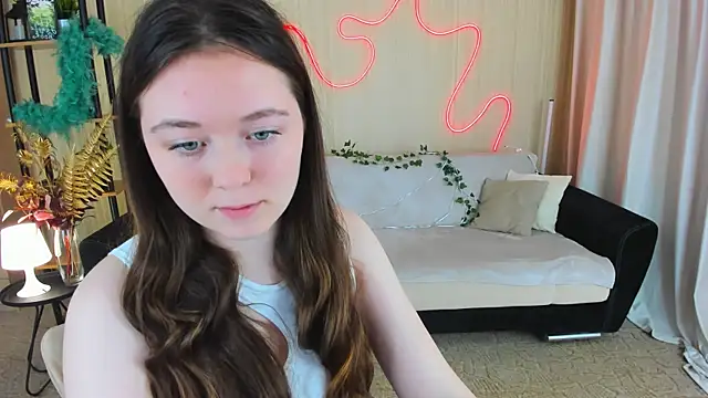 Snapshot of AlluringLookk chatting on October 4, 4:38 pm AlluringLookk online show from October 4, 4:38 pm