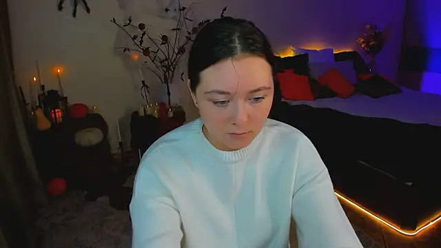 Snapshot of AlluringLookk chatting on October 28, 10:08 am AlluringLookk online show from October 28, 10:08 am