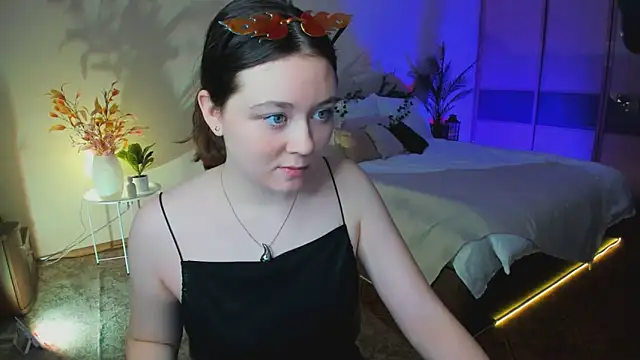 Snapshot of AlluringLookk chatting on November 13, 11:20 am AlluringLookk online show from November 13, 11:20 am