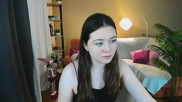 Snapshot of AlluringLookk chatting on November 22, 9:08 am AlluringLookk online show from November 22, 9:08 am