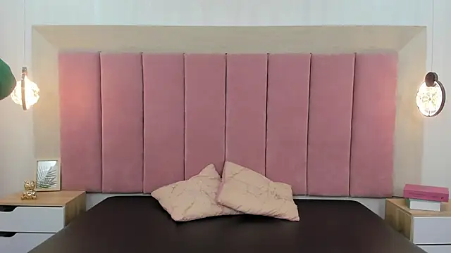 Emilia Bons online show from October 3, 1:52 pm