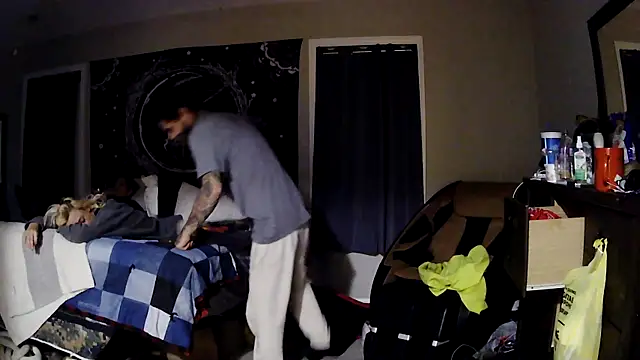 gypsyadventures1 online show from December 16, 7:46 am