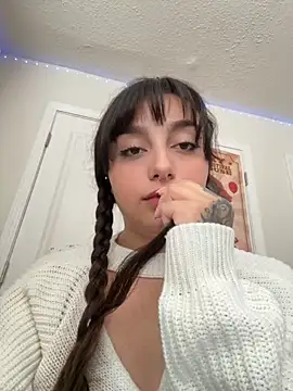 CharmingMaddie online show from September 19, 4:51 pm