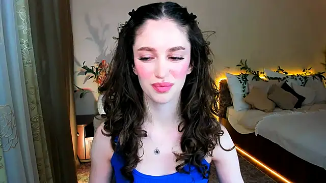 Snapshot of ChristinaConteeree chatting on September 18, 5:15 pm ChristinaConteeree online show from September 18, 5:15 pm