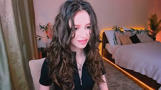 Snapshot of ChristinaConteeree chatting on September 29, 7:30 pm ChristinaConteeree online show from September 29, 7:30 pm