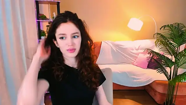 Snapshot of ChristinaConteeree chatting on October 3, 4:15 pm ChristinaConteeree online show from October 3, 4:15 pm