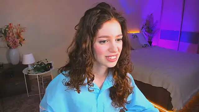 Snapshot of ChristinaConteeree chatting on October 6, 7:22 pm ChristinaConteeree online show from October 6, 7:22 pm