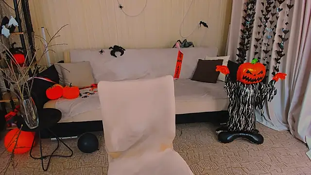 Snapshot of ChristinaConteeree chatting on November 3, 7:48 pm ChristinaConteeree online show from November 3, 7:48 pm