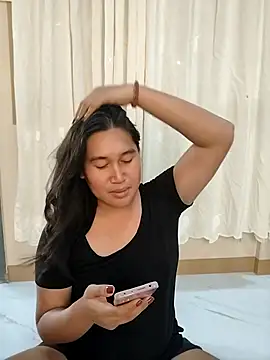 Snapshot of Romantic_Sabrina chatting on October 13, 2:22 am Romantic Sabrina online show from October 13, 2:22 am