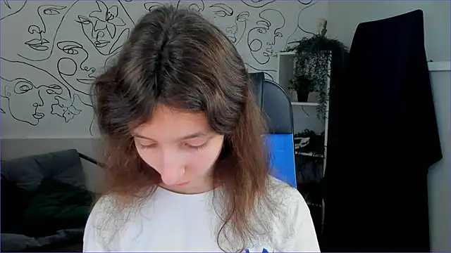 EmmanuellBrown online show from October 1, 10:10 am