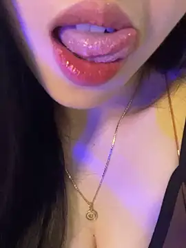 Mon monbaby online show from November 5, 6:19 pm