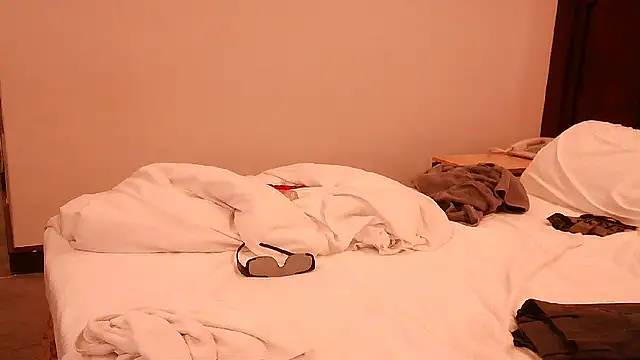 Snapshot of bigbb101011 chatting on September 28, 1:49 pm bigbb101011 online show from September 28, 1:49 pm