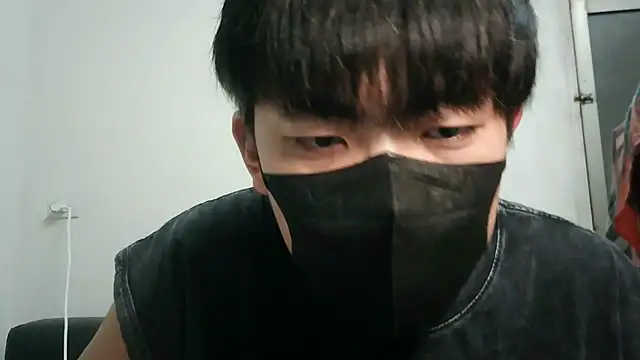 Snapshot of bigbb101011 chatting on November 18, 2:32 pm bigbb101011 online show from November 18, 2:32 pm