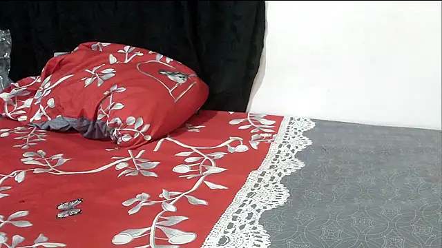 angelainparis28 online show from September 14, 5:39 am