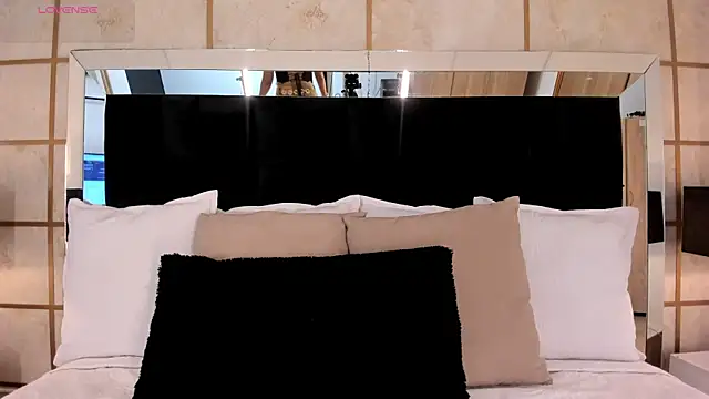 GretaVelvet online show from November 30, 6:56 pm