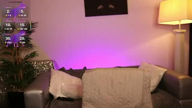 NovaHollisx online show from September 17, 4:03 am