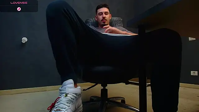 EnzoRace online show from October 17, 5:21 am