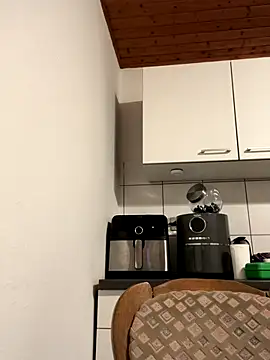 Snapshot of irimiea1729 chatting on October 21, 2:45 am irimiea1729 online show from October 21, 2:45 am