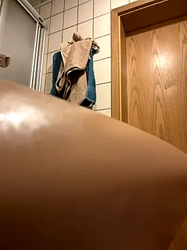 Snapshot of irimiea1729 chatting on November 29, 8:34 pm irimiea1729 online show from November 29, 8:34 pm