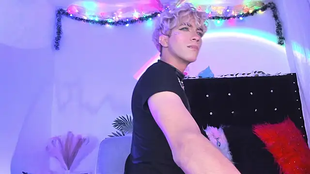 Cooperrosscute233 online show from December 3, 1:35 am