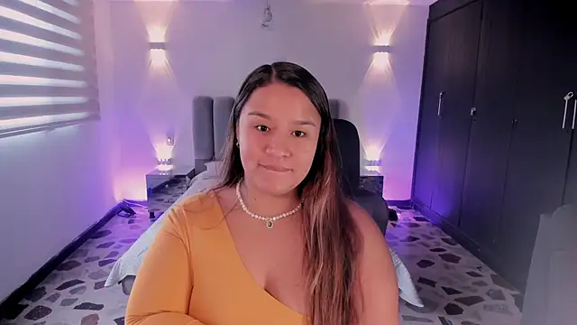 Snapshot of ElaBourn_ chatting on September 19, 12:39 pm ElaBourn online show from September 19, 12:39 pm