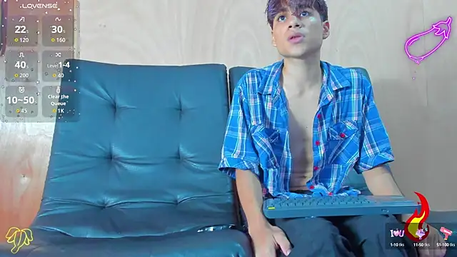 Snapshot of spicy_adonhis chatting on October 13, 1:11 pm spicy adonhis online show from October 13, 1:11 pm