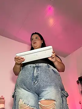 SamanthaDiamonds  online show from October 24, 12:30 am